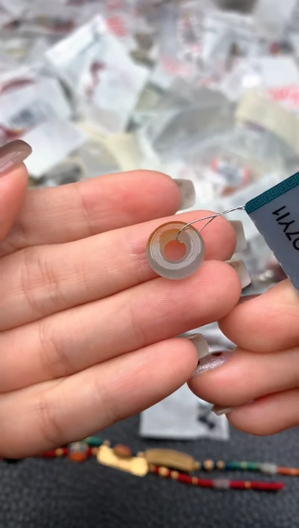 未镶嵌挂件翡翠一