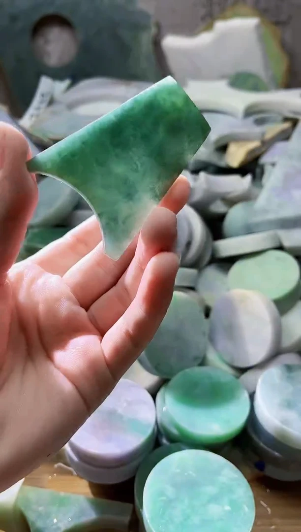 配石翡翠天然翡翠A货 南 047