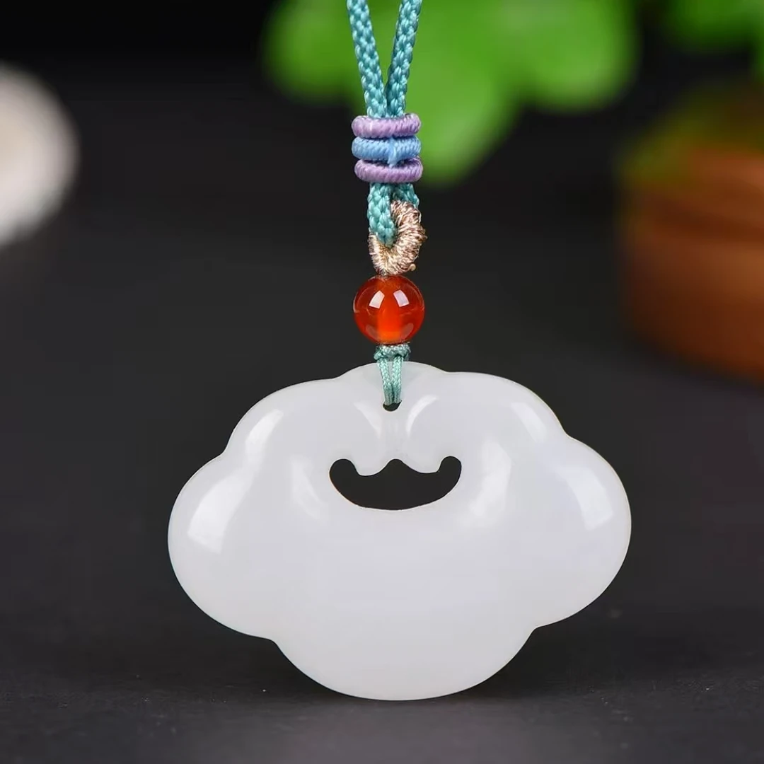 （福利热销）油润奶白金丝玉女士精美如意平安锁