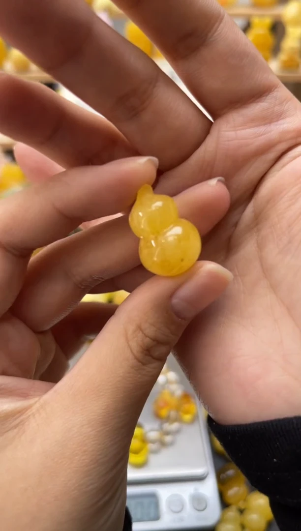 琥珀未镶嵌珠宝奇石041 琥珀蜜蜡微瑕