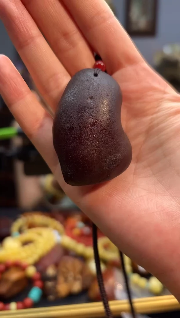 琥珀颈饰未镶嵌吊坠