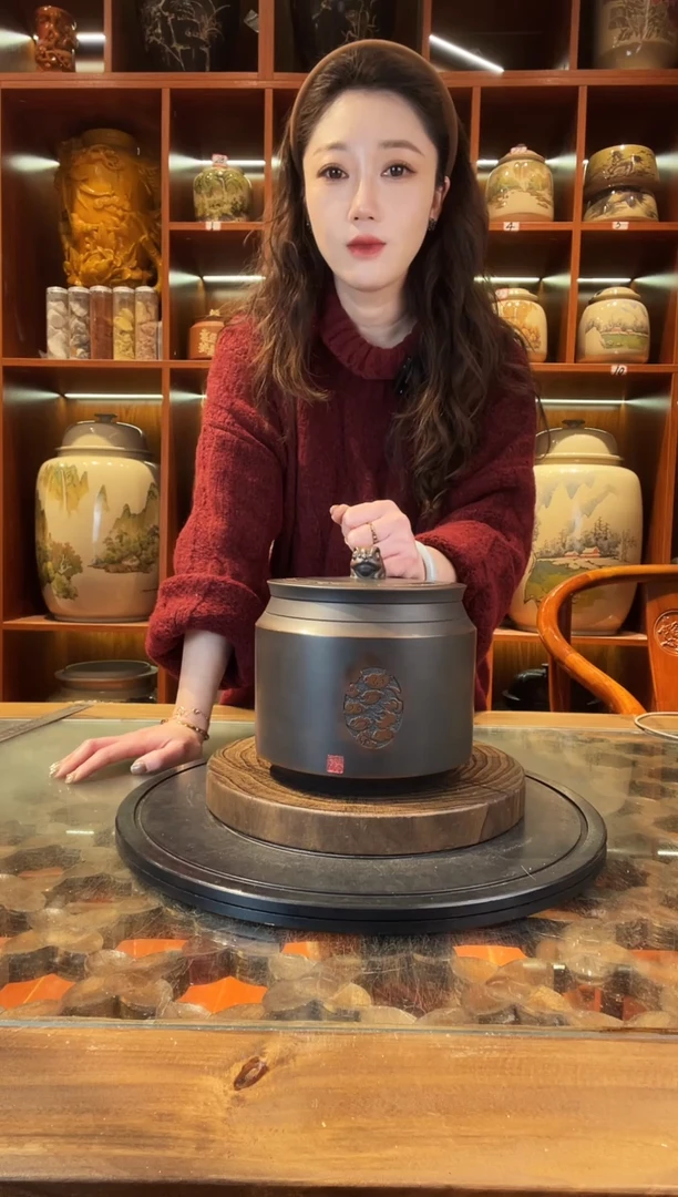 罐云南建水紫陶茶罐