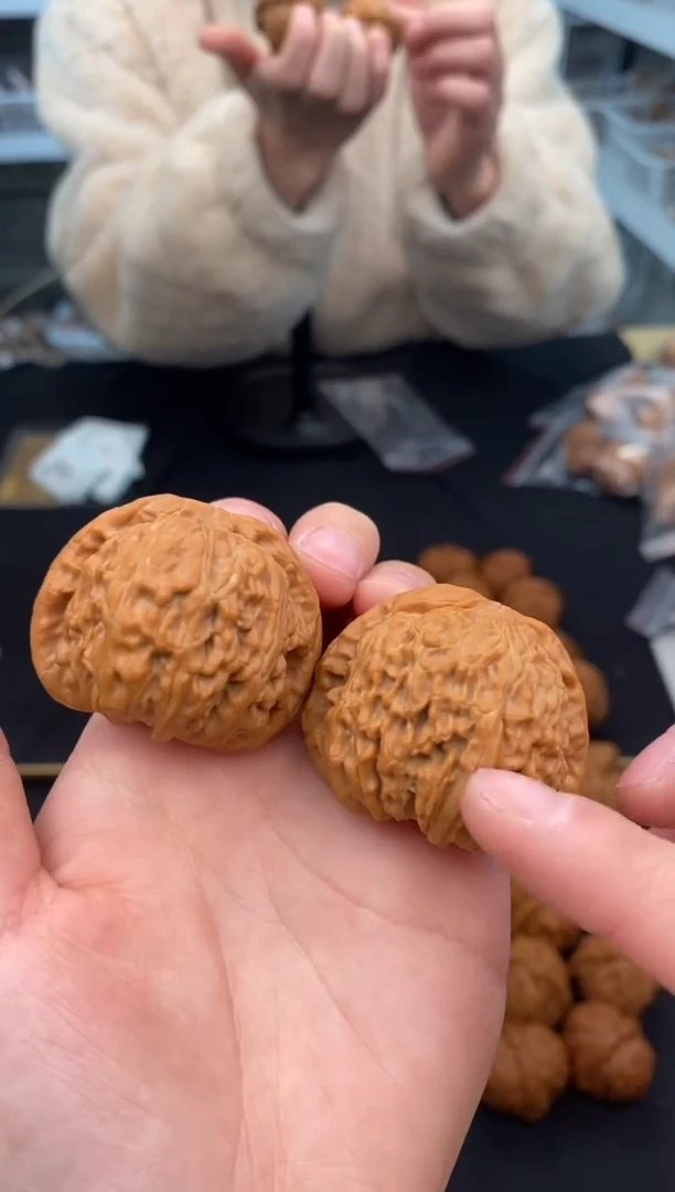 【闪购商品】文玩核桃把件白狮子41-t365