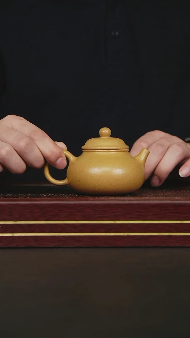 茶壶紫砂lzx黄金段容天