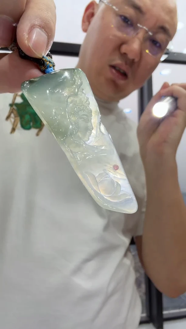 未镶嵌挂件翡翠A货翡翠孤品国雕谢林工