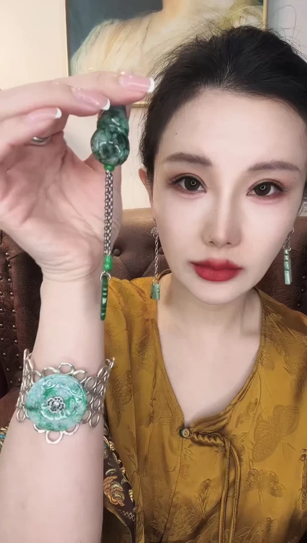 颈饰未镶嵌翡翠L***-翡翠E087