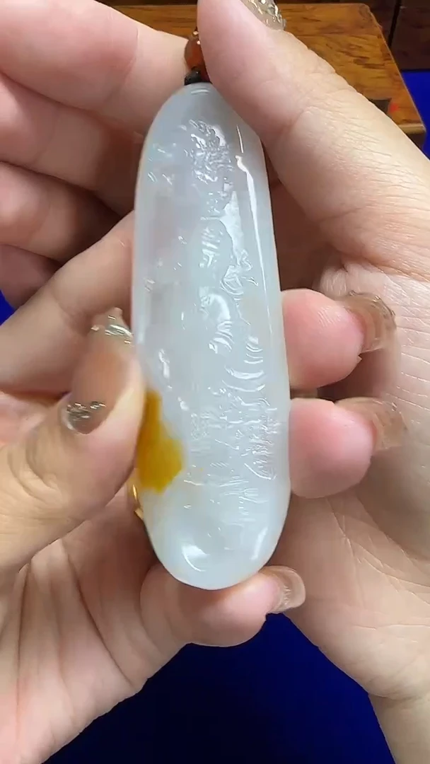 颈饰未镶嵌和田玉骑****81
