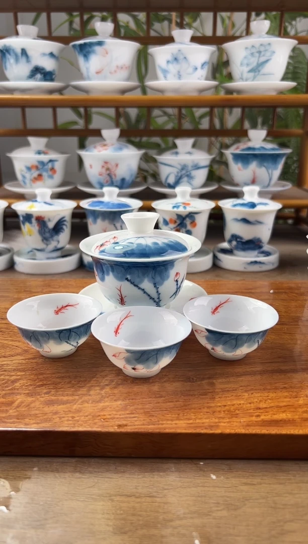 微瑕线条莲130CC三才盖碗加3个小玉兰杯