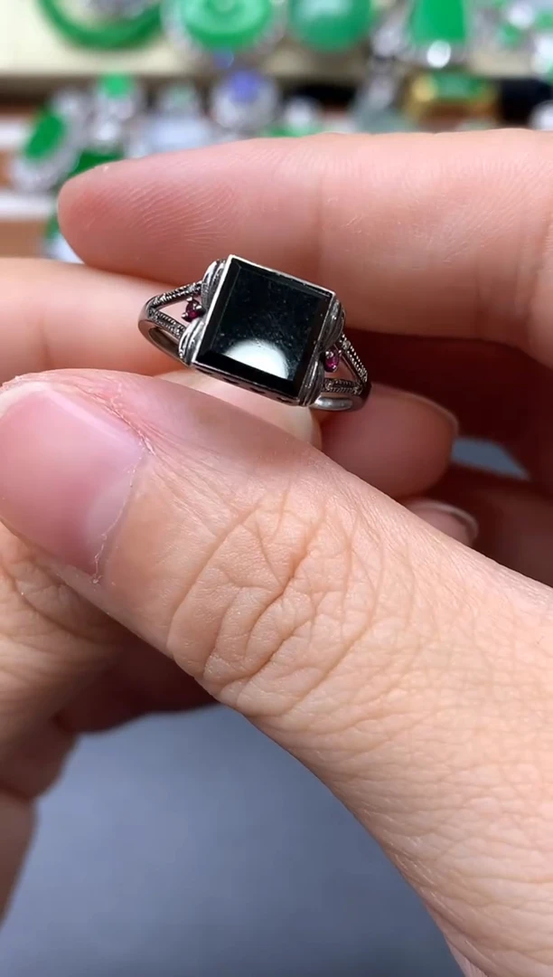 18K金镶嵌戒指翡翠483-中国好珍宝