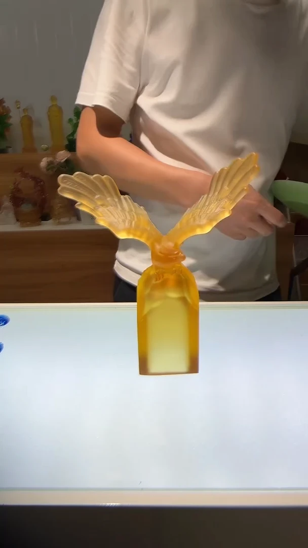 琉璃手工艺品琥珀色大展宏图摆件24*20（福利）