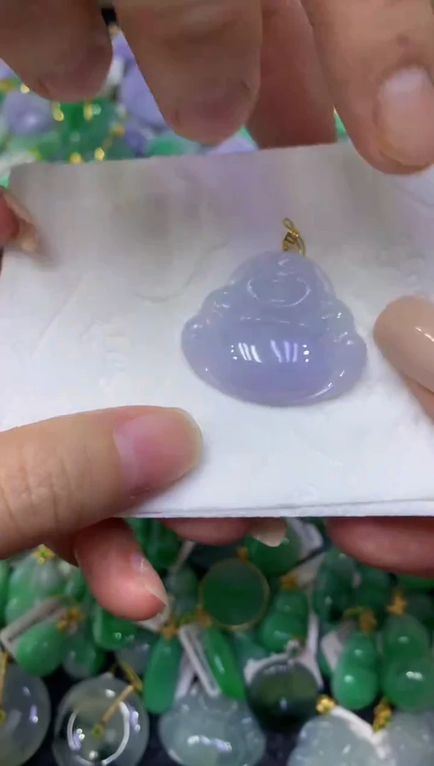 颈饰18K金镶嵌翡翠天然缅甸翡翠A货