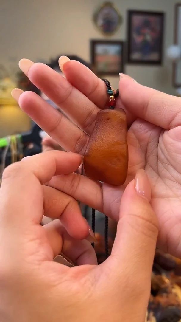 琥珀颈饰未镶嵌吊坠