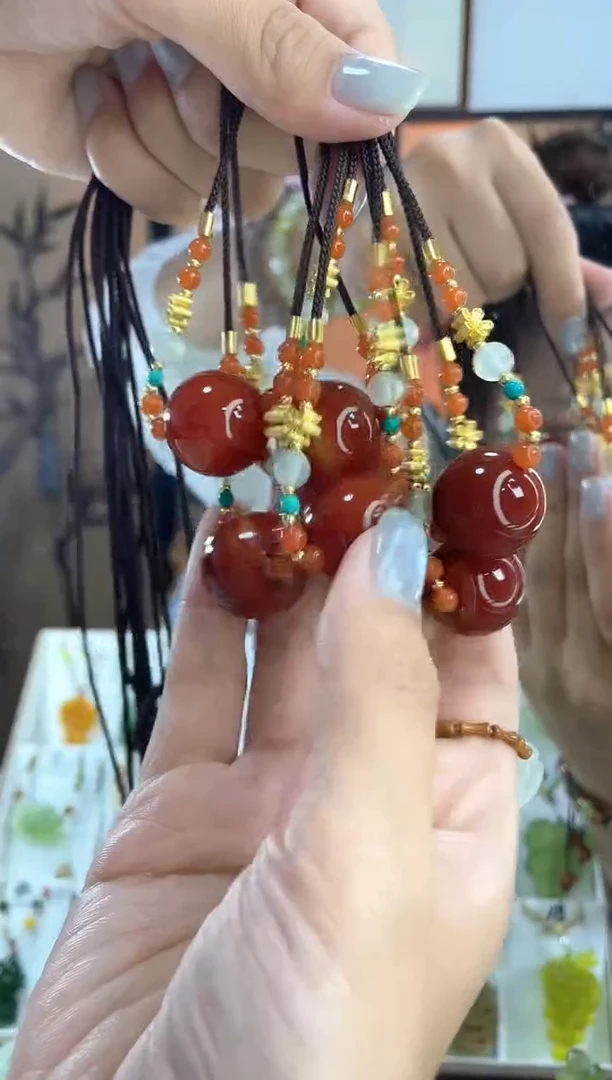 玛瑙/玉髓吊坠未镶嵌多样性发货其中发一