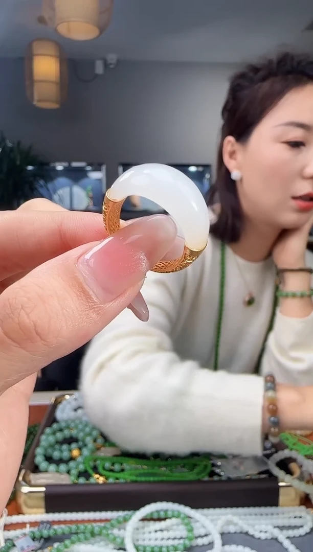 银S925镶嵌戒指和田玉1