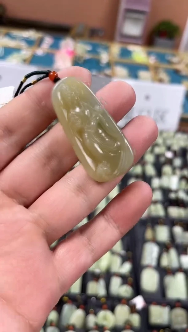 和田玉未镶嵌颈饰1