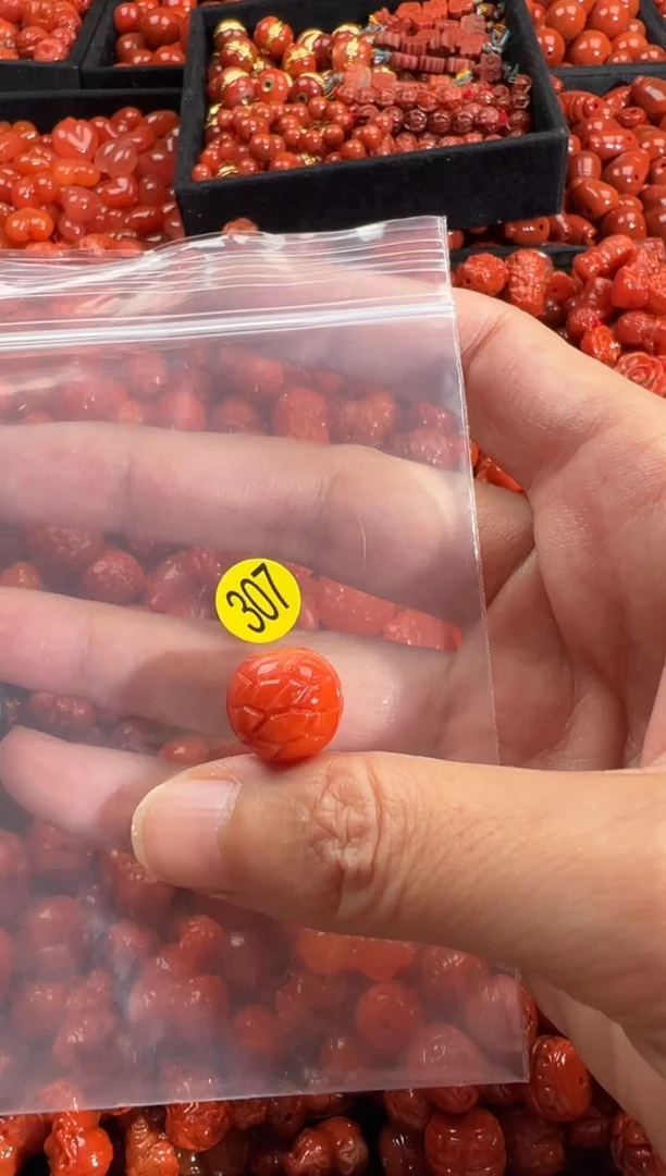 颈饰未镶嵌南红玛瑙1