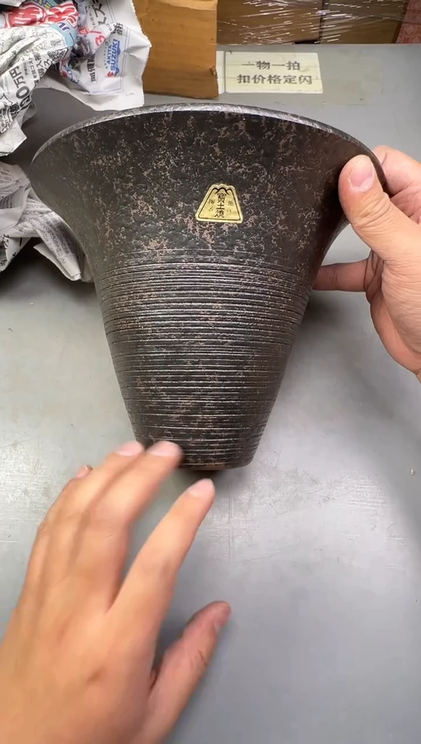 瓷片小****9816中古产品，默认微瑕，谨慎参拍