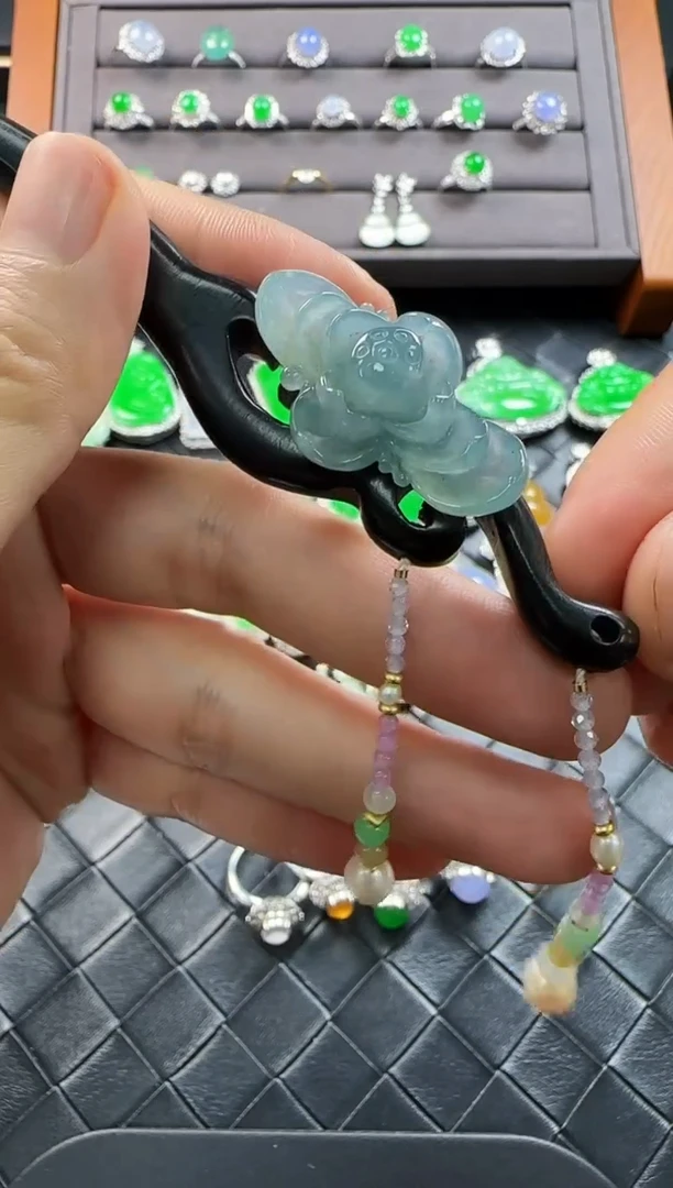 翡翠未镶嵌颈饰111