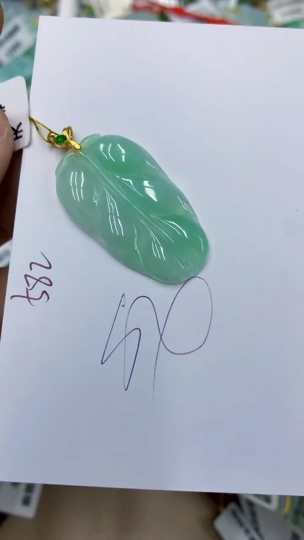 颈饰未镶嵌翡翠1111111111111