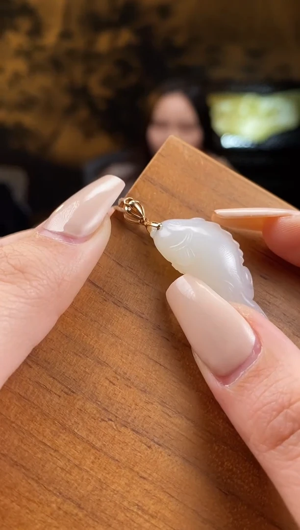 颈饰18K金镶嵌和田玉于田料 鱼