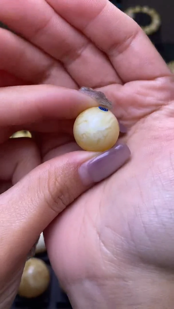 【闪购商品】琥珀裸石未镶嵌葵. 82