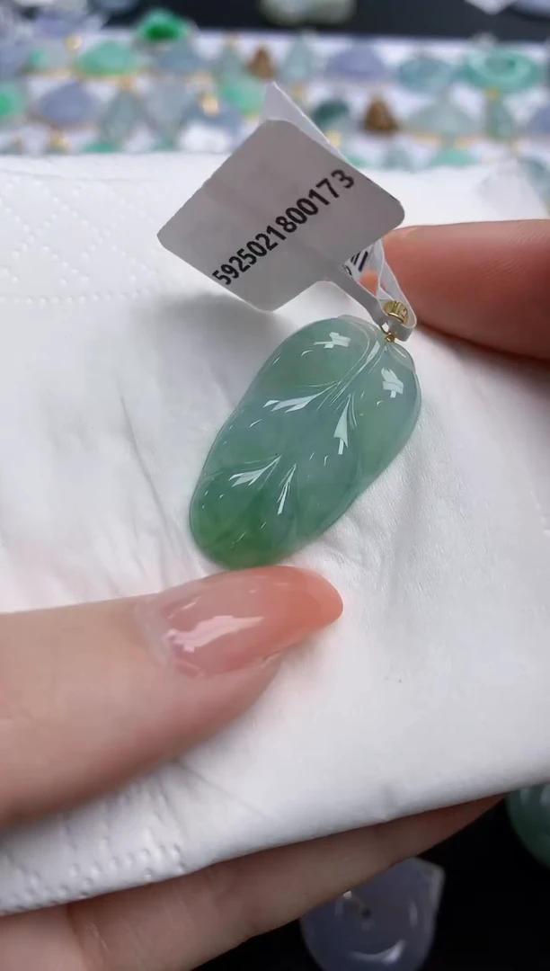 【闪购商品】翡翠颈饰未镶嵌天然缅甸翡翠A货