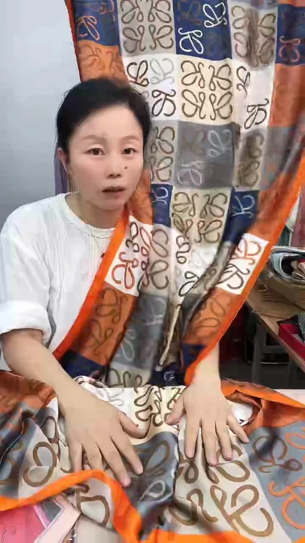 桑蚕丝141编号高档丽景段围巾