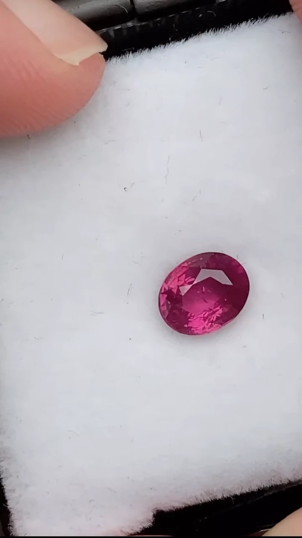 裸石红宝石1.05CT---