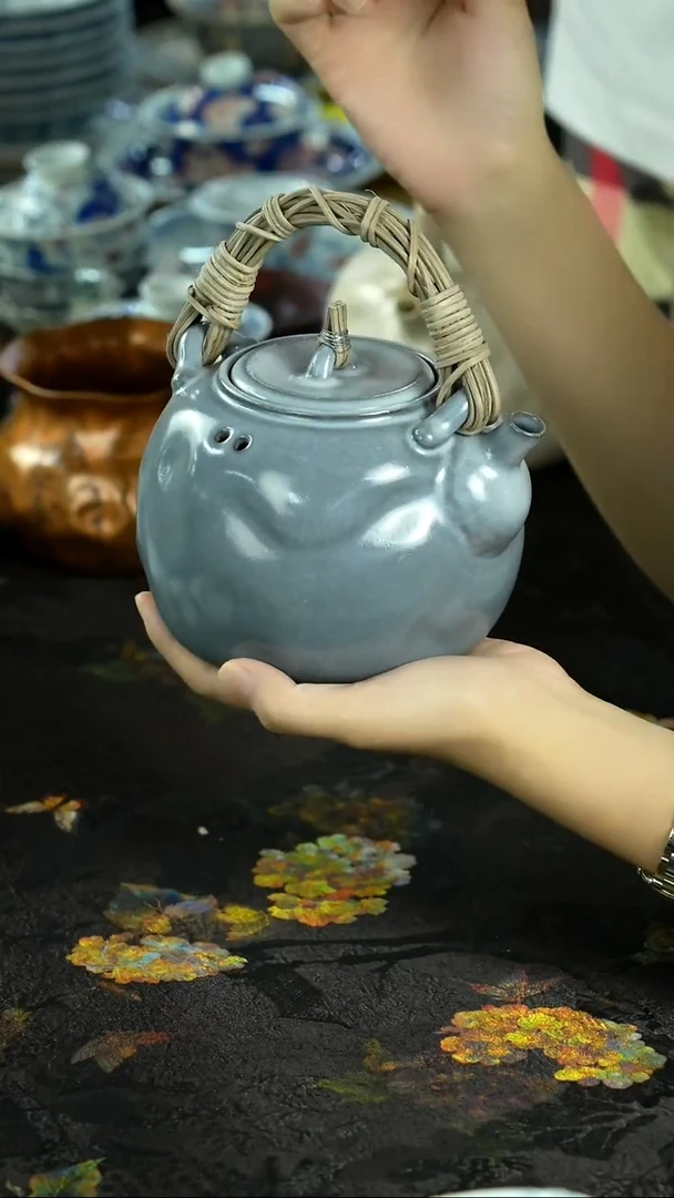 景德镇手绘瓷器放漏场