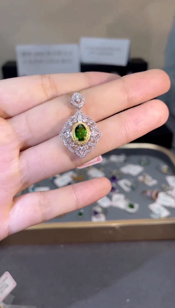 银S925镶嵌透辉石吊坠天然宝石