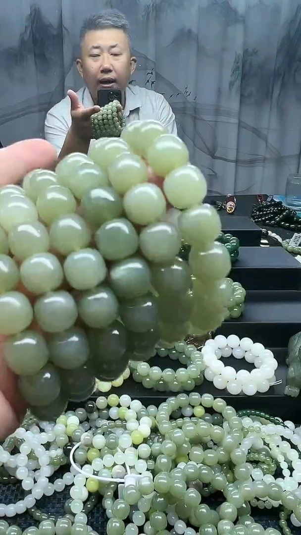 手串未镶嵌和田玉湖水绿老邢卡13纯天然拍一发一
