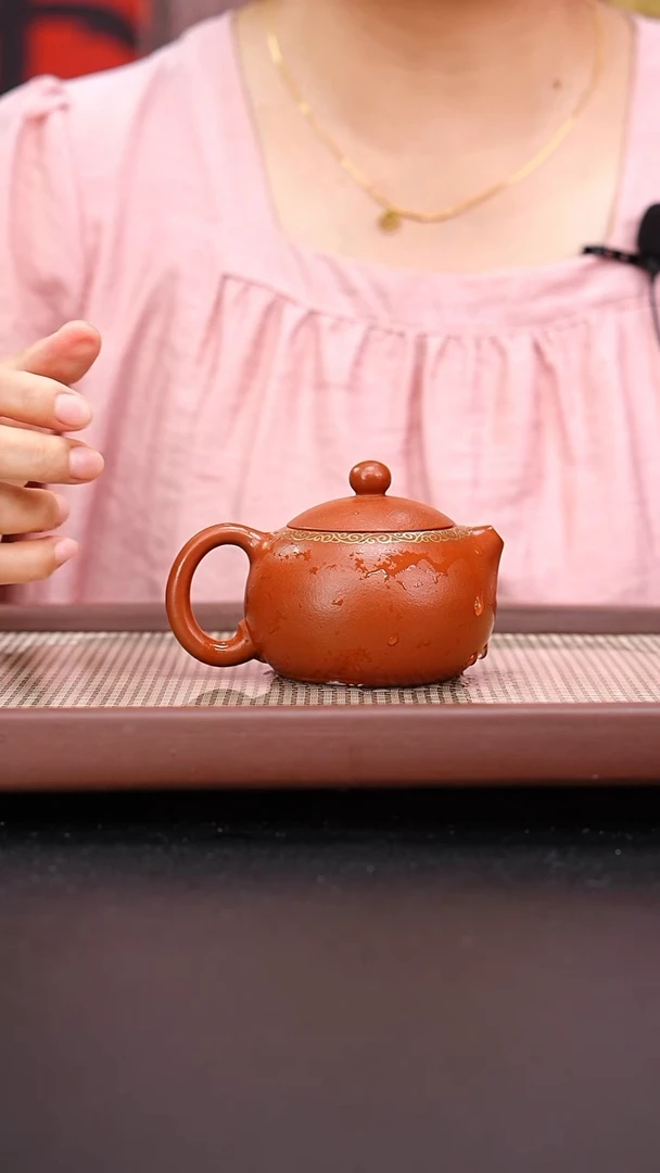 茶壶紫砂黄龙山朱泥西施描金200cc鲍煜