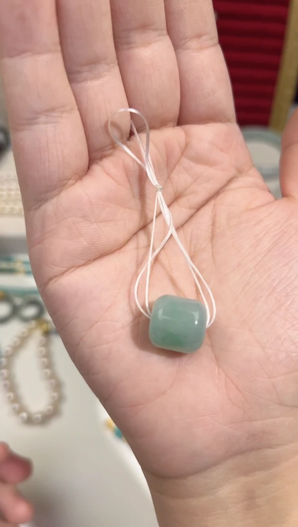 颈饰未镶嵌翡翠笑*哈精美时尚翡翠吊坠