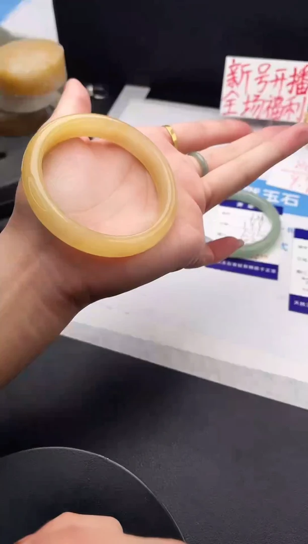 未镶嵌手镯石英质玉j37-HB60+