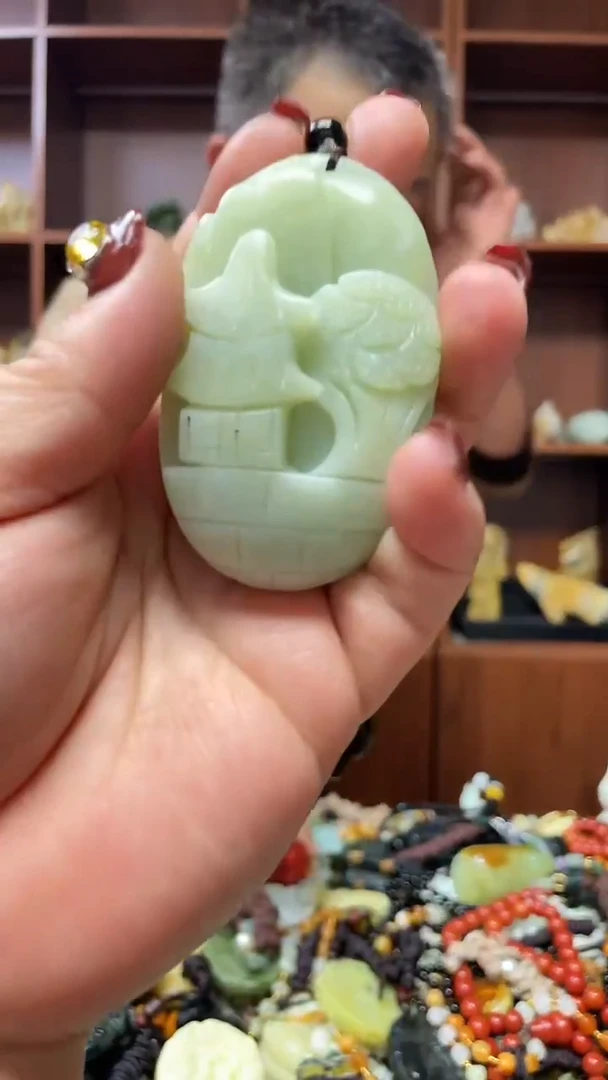 未镶嵌岫玉挂件