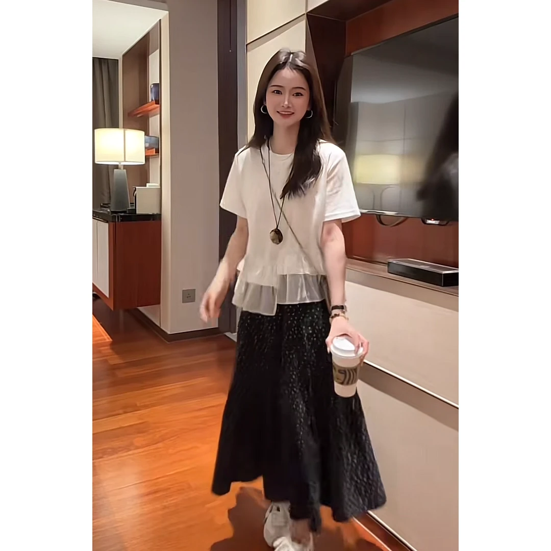 夏季时尚一整套女装2025新款拼接短袖上衣高腰碎花半身裙两件套潮