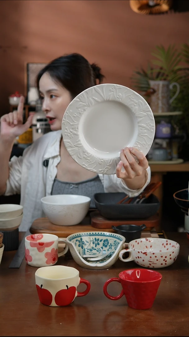瓷片8.5英寸浮雕草帽盘 微瑕 凑满20发货