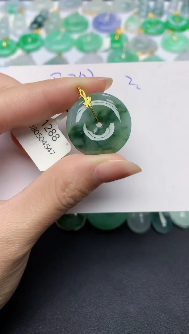 颈饰18K金镶嵌翡翠 天然缅甸A货翡翠百元以上9元证书费自理