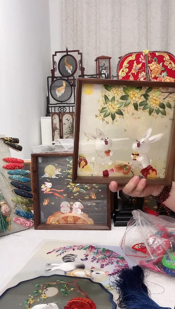 扇子苏绣作品手工团扇