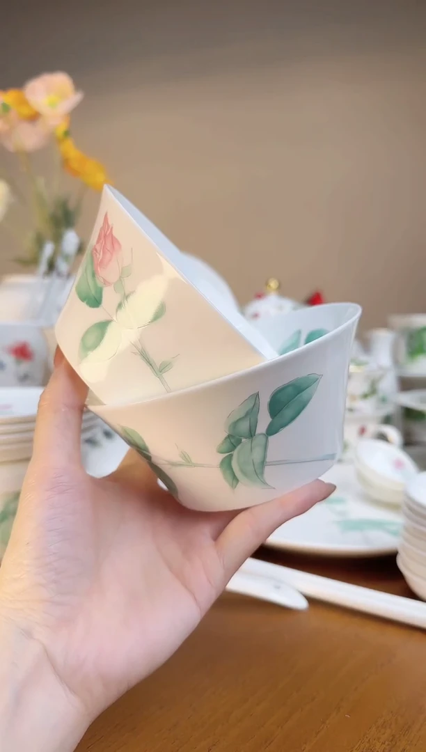 【闪购商品】 玫瑰高骨瓷米碗2个