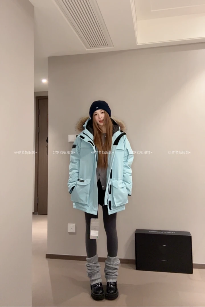 拒污防水 科技面料08远征情侣羽绒服男女大毛领派克