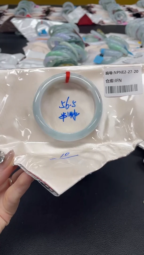 未镶嵌手镯翡翠翡翠手镯