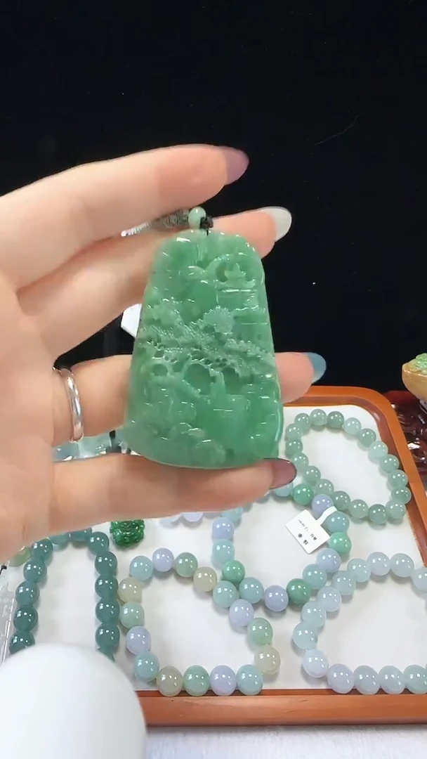 翡翠未镶嵌颈饰缅甸翡翠