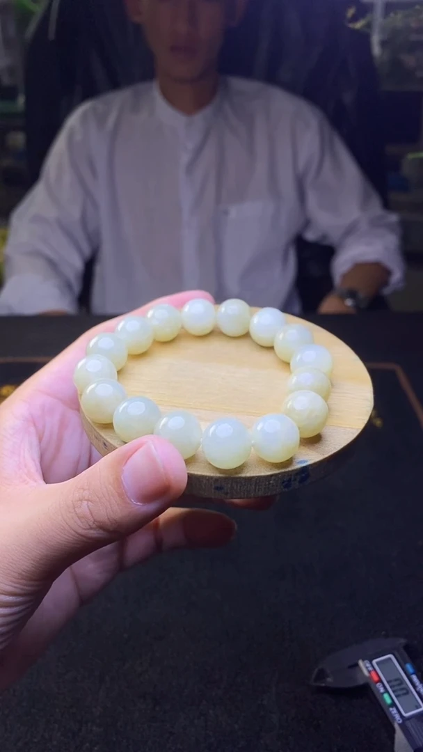 定制翡翠未镶嵌天然缅甸A货翡翠，多样性发货，拍一发一