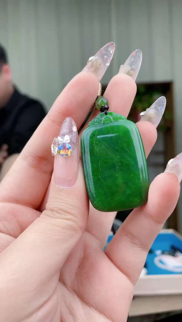 【闪购商品】和田玉挂件未镶嵌拍一发一，多样性发货！