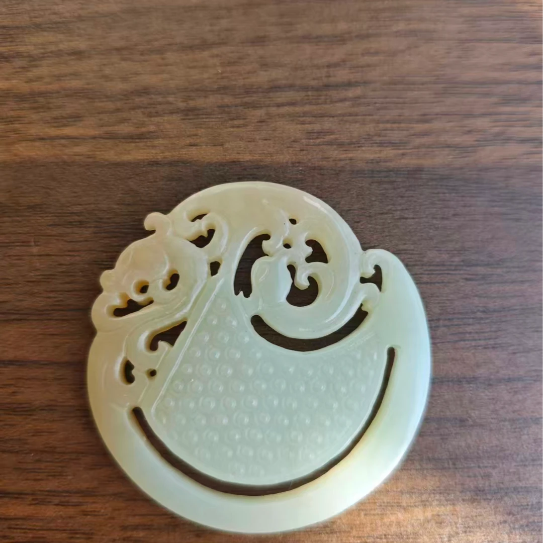 和田白玉龙风牌镂空雕刻精美挂件