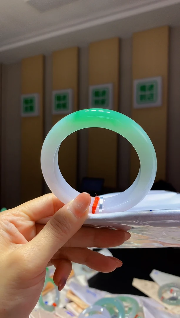 未镶嵌手镯翡翠- K508圈口 58.5全款45万 定金2万