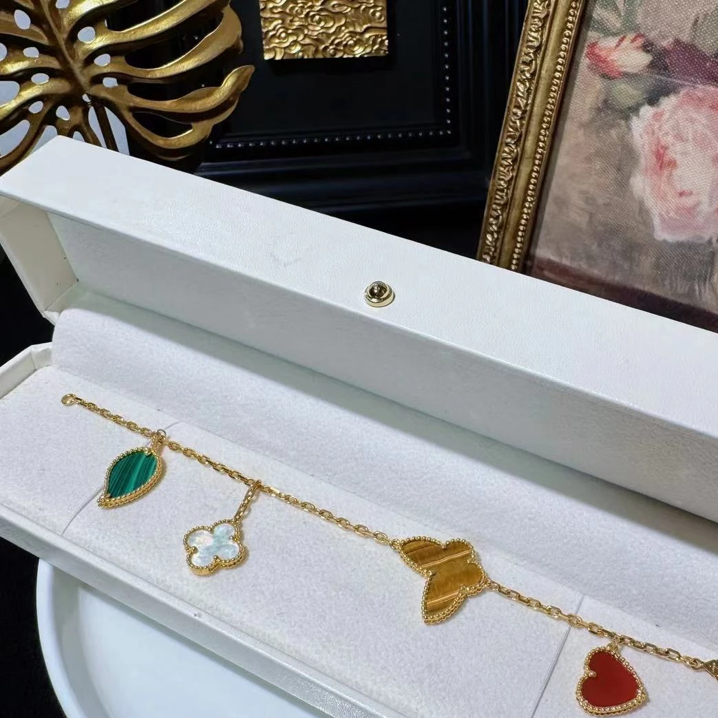 925银合成锆石手链 lucky手链