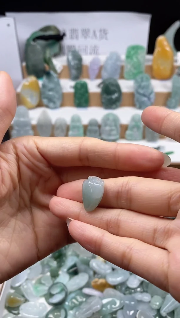 翡翠未镶嵌颈饰吊坠102