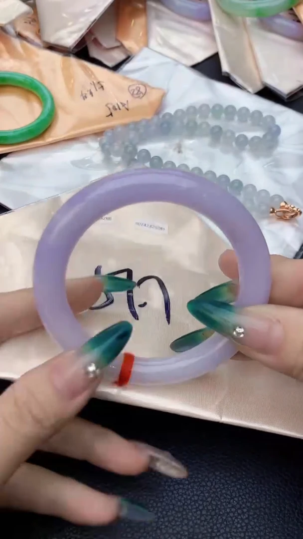 【闪购商品】翡翠手镯未镶嵌0280159809